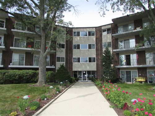 5540 Walnut Unit 32C, Downers Grove, IL 60515