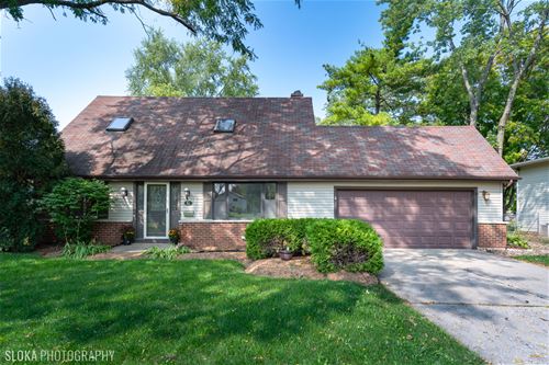 84 Surrey, Crystal Lake, IL 60014