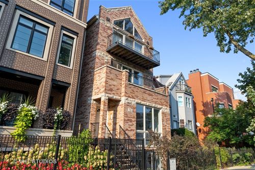 736 W Schubert Unit 1, Chicago, IL 60614