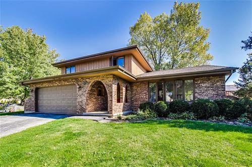 5631 Harmarc, Downers Grove, IL 60516