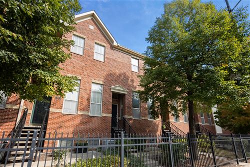 2646 W Belmont, Chicago, IL 60618