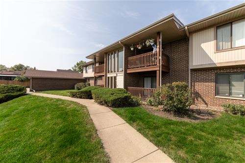 800 Brook Unit 4, Streamwood, IL 60107