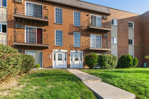 109 W Elk Trail Unit 208, Carol Stream, IL 60188