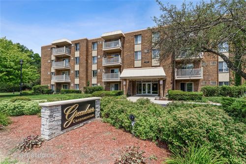 2423 N Kennicott Unit 4B, Arlington Heights, IL 60004