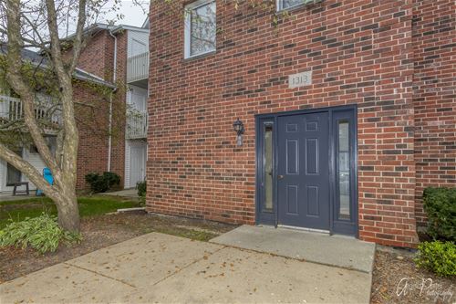 1313 Cunat Unit 1C, Lake In The Hills, IL 60156