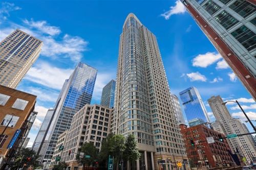 345 N Lasalle Unit 3002, Chicago, IL 60654