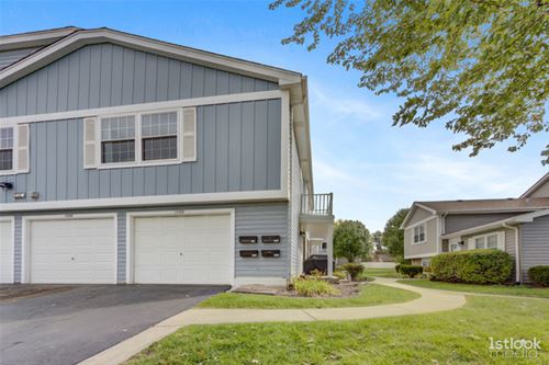 1598 Timber Unit 12D, Wheaton, IL 60189