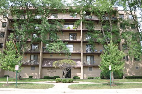 1380 Oakwood Unit 302, Des Plaines, IL 60016