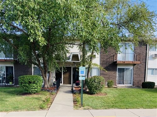 8848 Kenneth Unit 2H, Des Plaines, IL 60016