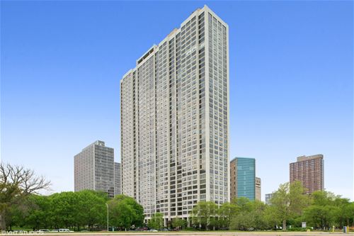 2800 N Lake Shore Unit 3917, Chicago, IL 60657