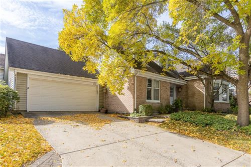 411 River Bluff, Naperville, IL 60540