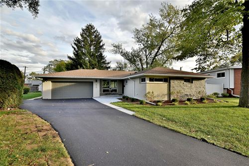 426 E Huntington, Elmhurst, IL 60126