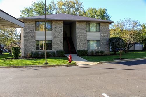 440 Westwood Unit A, Crystal Lake, IL 60014