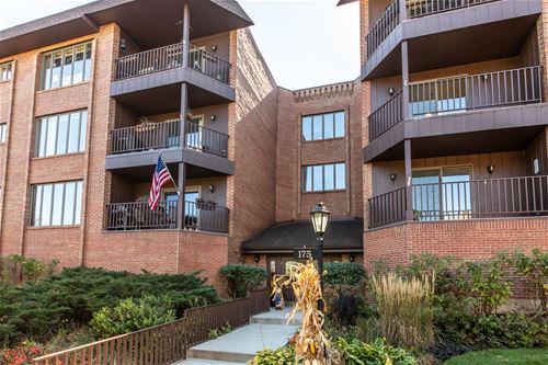 175 Boardwalk Unit 104, Park Ridge, IL 60068