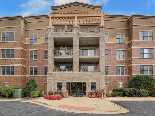 105 Lakeview Unit 207, Bloomingdale, IL 60108