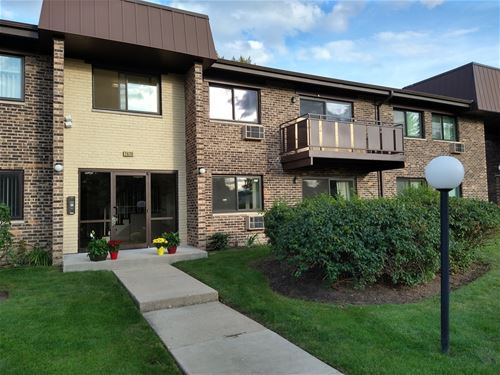 2620 N Windsor Unit 204, Arlington Heights, IL 60004