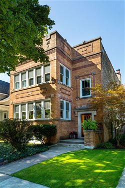 3830 N Ridgeway, Chicago, IL 60618