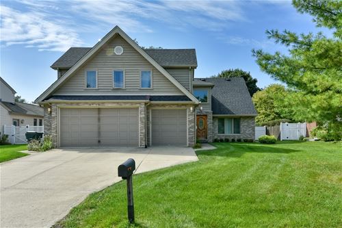 2436 Pfingsten, Glenview, IL 60026