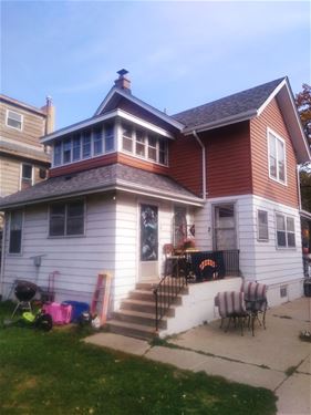 616 N County, Waukegan, IL 60085