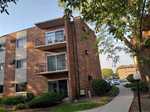 9716 S Karlov Unit 301, Oak Lawn, IL 60453