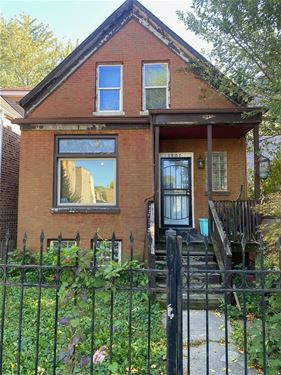 1407 N Ridgeway, Chicago, IL 60651