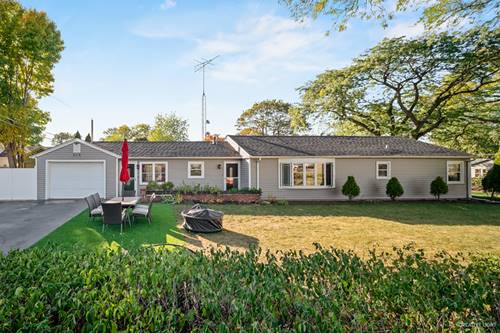 916 Palace, Aurora, IL 60506