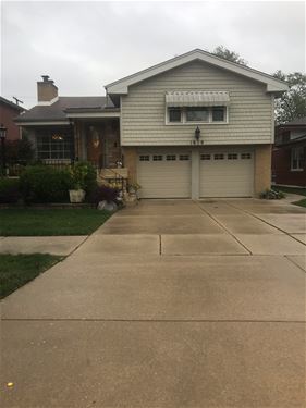 1619 Westchester, Westchester, IL 60154