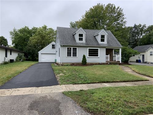526 E Kimball, Woodstock, IL 60098