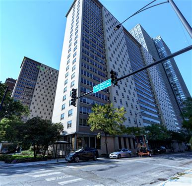 3950 N Lake Shore Unit 1208, Chicago, IL 60613