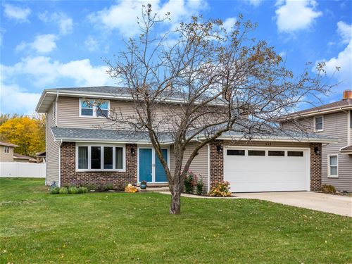 333 Clearwater, Carol Stream, IL 60188