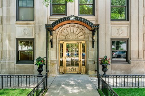 3534 N Lake Shore Unit 7C, Chicago, IL 60657