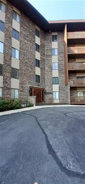 120 Lakeview Unit 401, Bloomingdale, IL 60108