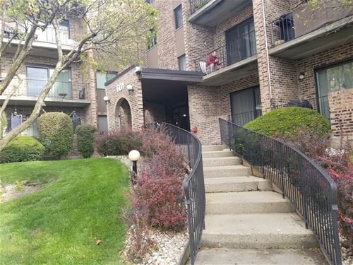 601 W Huntington Commons Unit 110, Mount Prospect, IL 60056