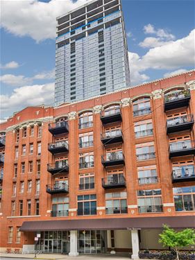 360 W Illinois Unit 3G, Chicago, IL 60654