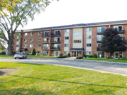 100 W Park Circle Unit 1B, Wheaton, IL 60187