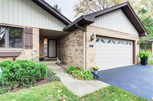 41 Castle Rock, Bloomingdale, IL 60108