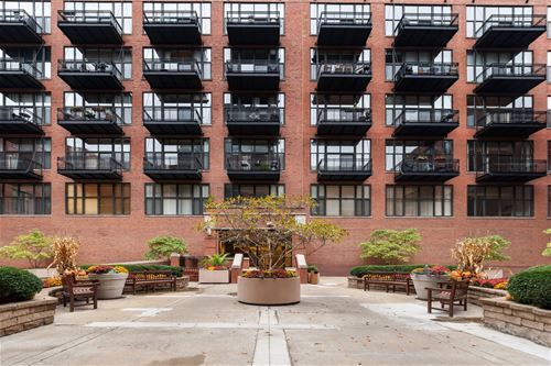 333 W Hubbard Unit 617, Chicago, IL 60654