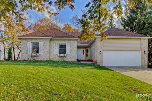 1022 Rosewood, Carpentersville, IL 60110