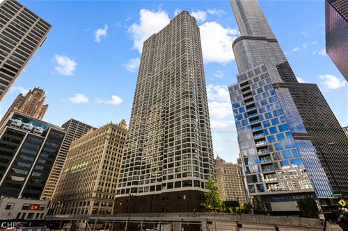 405 N Wabash Unit 404, Chicago, IL 60611