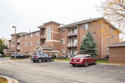 881 N Swift Unit 106, Addison, IL 60101