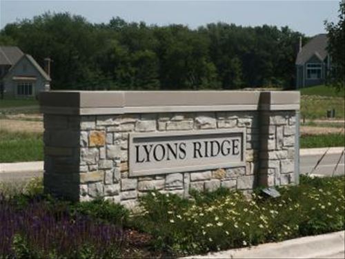 820 Lyons Ridge, Cary, IL 60013