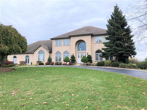 4N385 St Andrews Trace, West Chicago, IL 60185