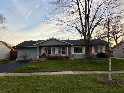 379 Yarmouth, Elk Grove Village, IL 60007