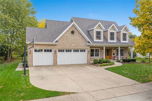 1128 Summit Hills, Naperville, IL 60563