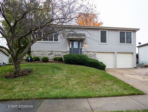 118 Greenway, Bloomingdale, IL 60108