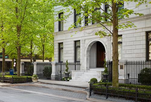 3 W Burton, Chicago, IL 60610