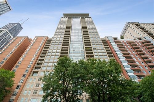 250 E Pearson Unit 2602, Chicago, IL 60611