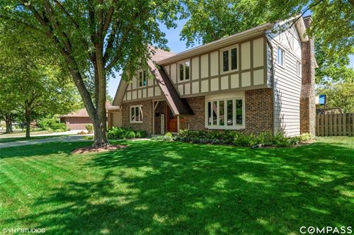 1017 W Golf, Libertyville, IL 60048