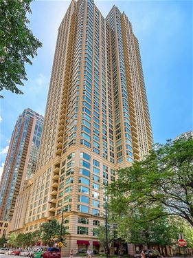 25 E Superior Unit 702, Chicago, IL 60611