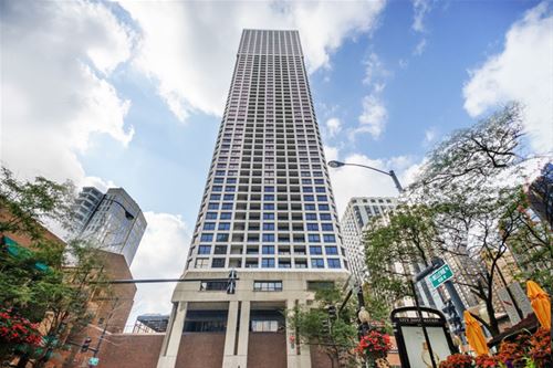 1030 N State Unit 44M, Chicago, IL 60610